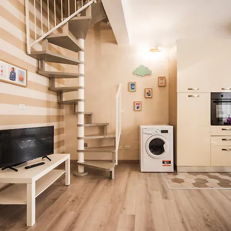 Reggio Center Lovely Lägenhet *