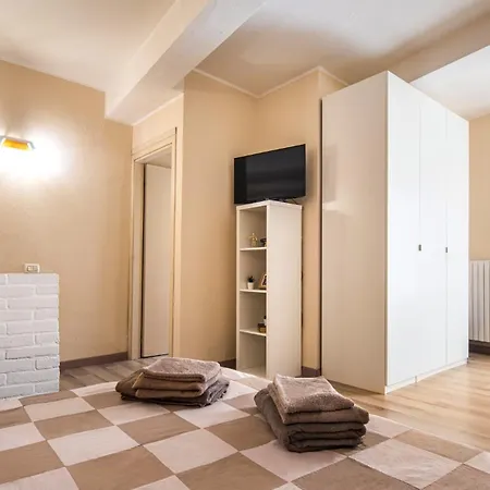 Lägenhet Reggio Center Lovely Reggio Emilia