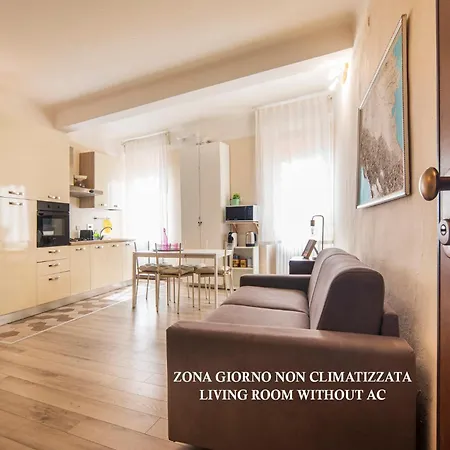 Reggio Center Lovely *