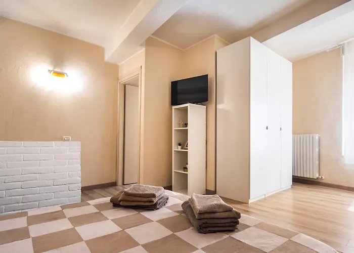 شقة Reggio Center Lovely ريجّو إيميليا